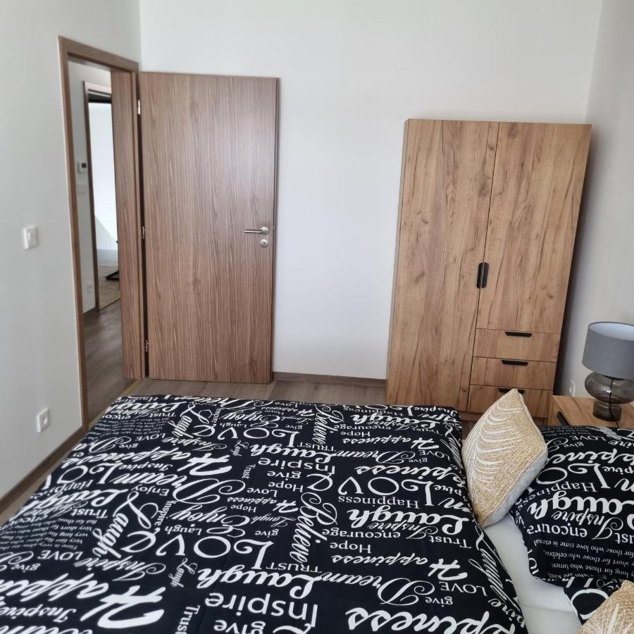Cerna Ruze- Apartman 5 Pilzno Zewnętrze zdjęcie