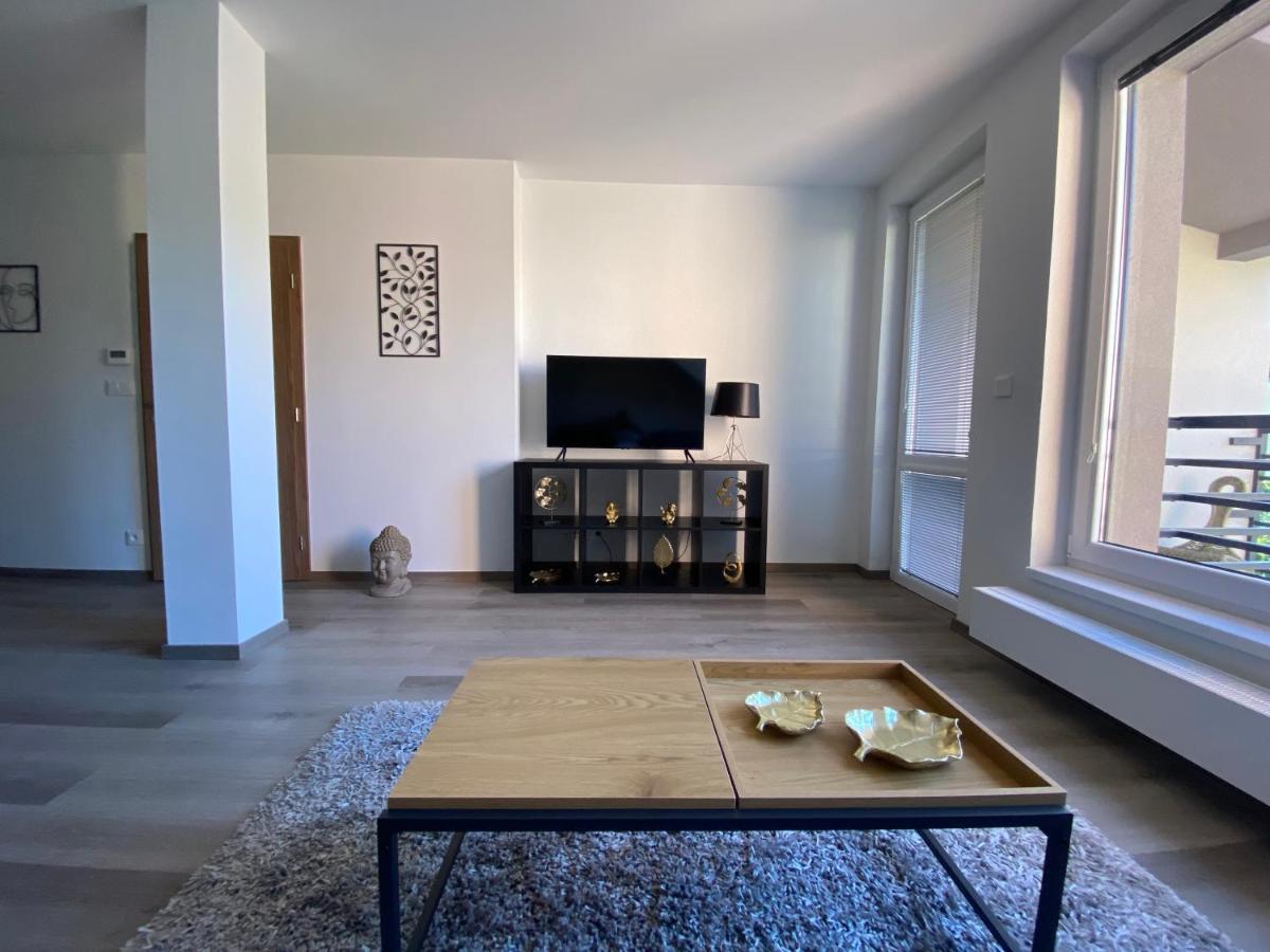 Cerna Ruze- Apartman 5 Pilzno Zewnętrze zdjęcie